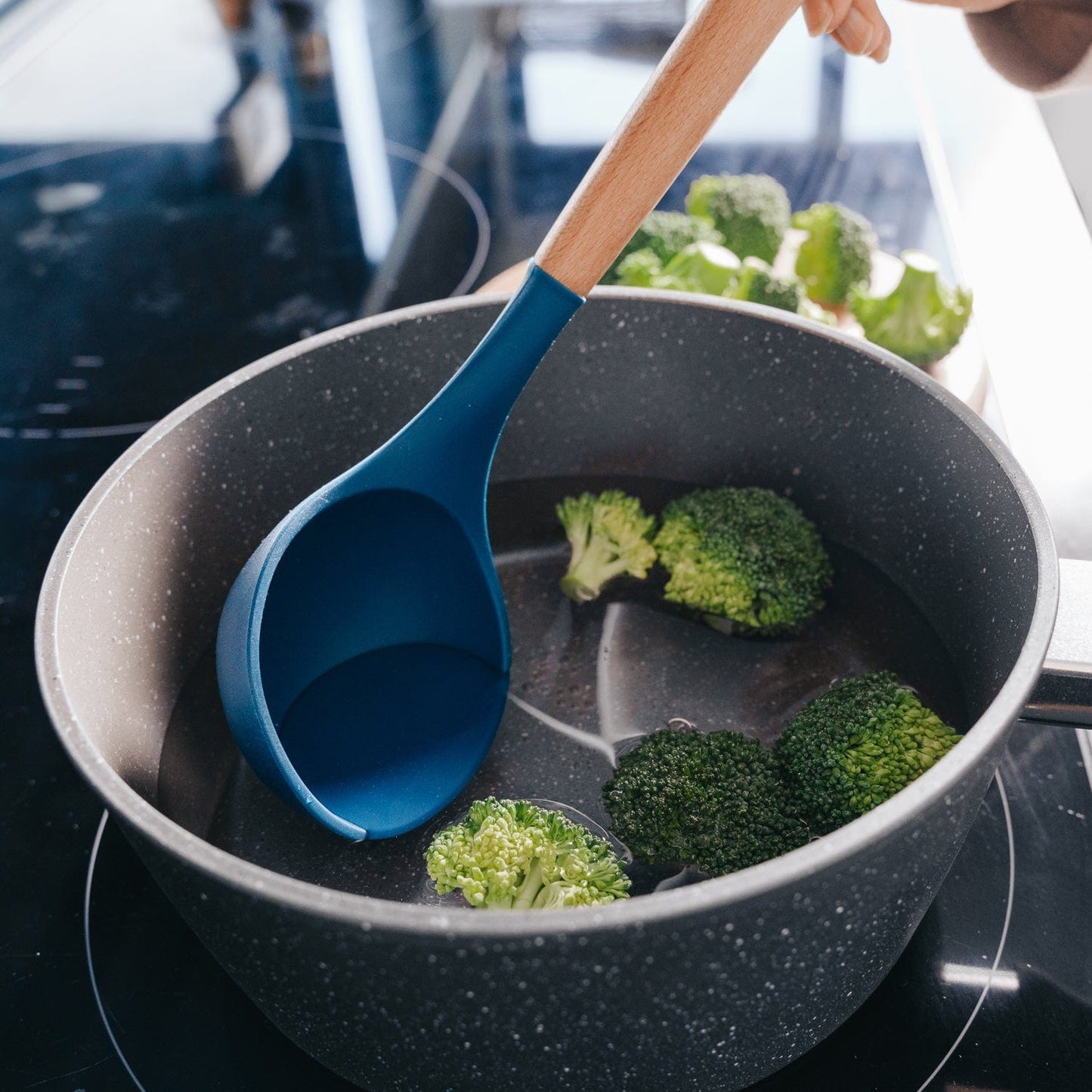 Navy Silicone Ladle 31x7cm
