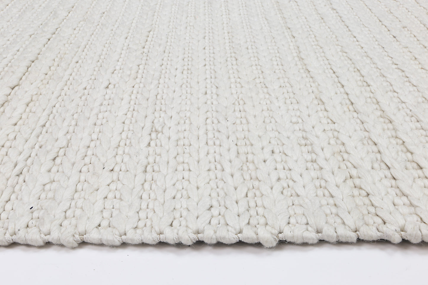 Cue White Wool Blend Rug 240x330cm