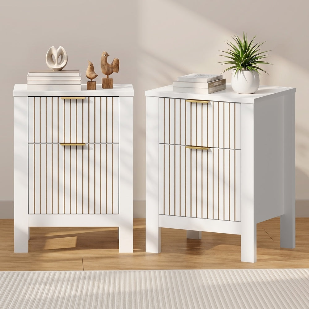 White bedside table 39x30x52.5cm, detail