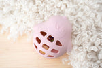 Silicone penguin rattle pink