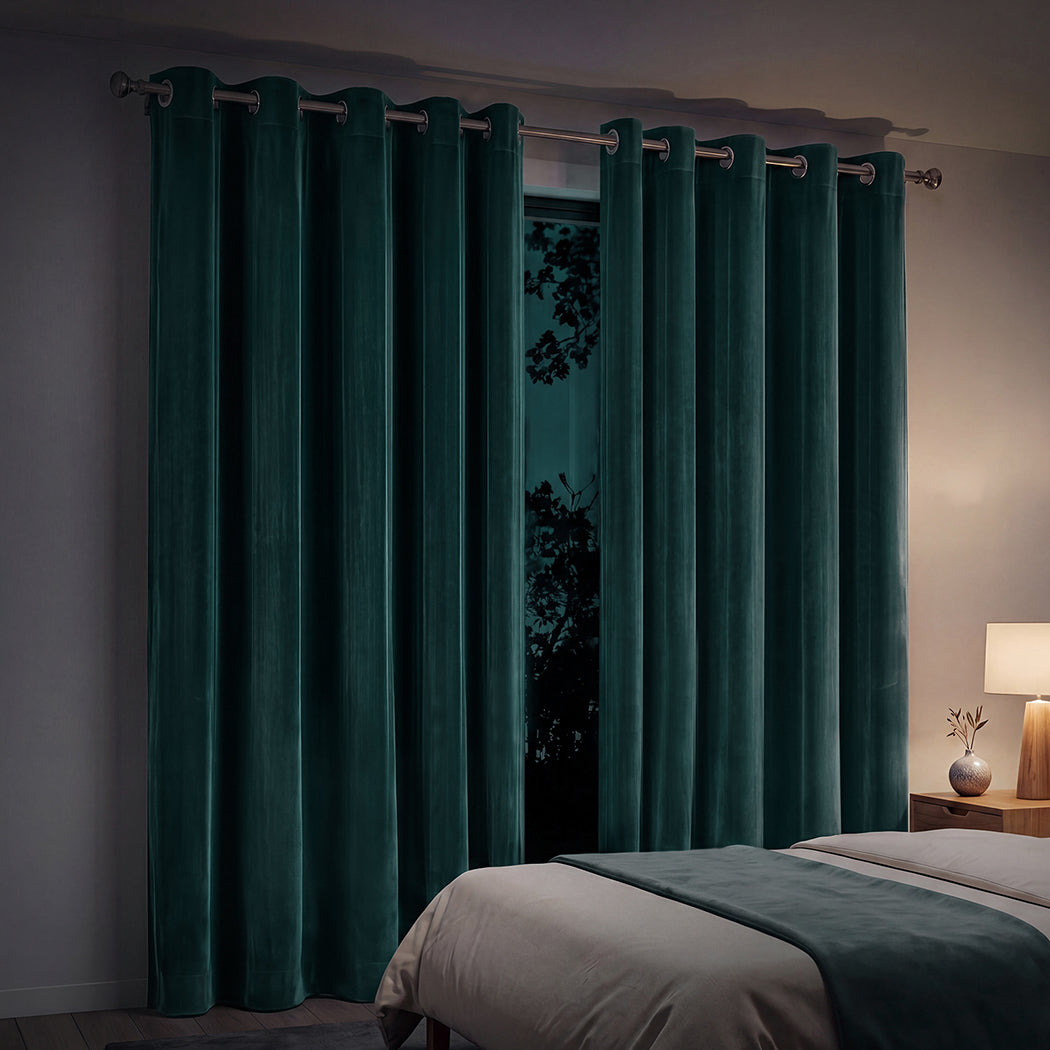 Marlow Blackout Curtains 2-Panel Velvet Room Darkening Eyelet Curtains 180x230cm