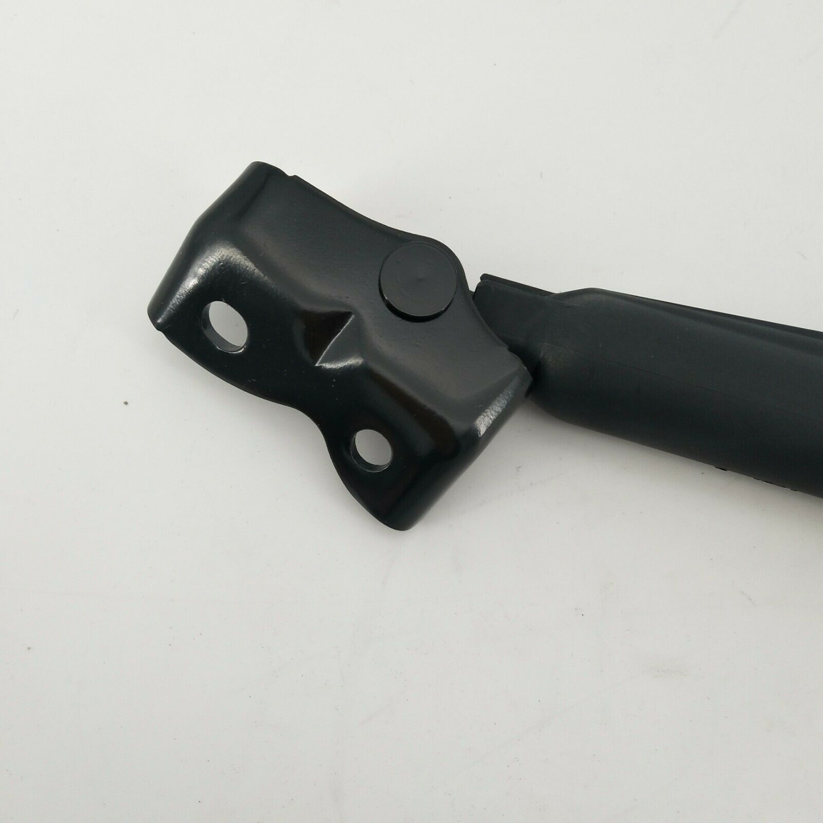 Tailgate Strut Stopper: Mitsu Pajero Ns Nt Nw Nx