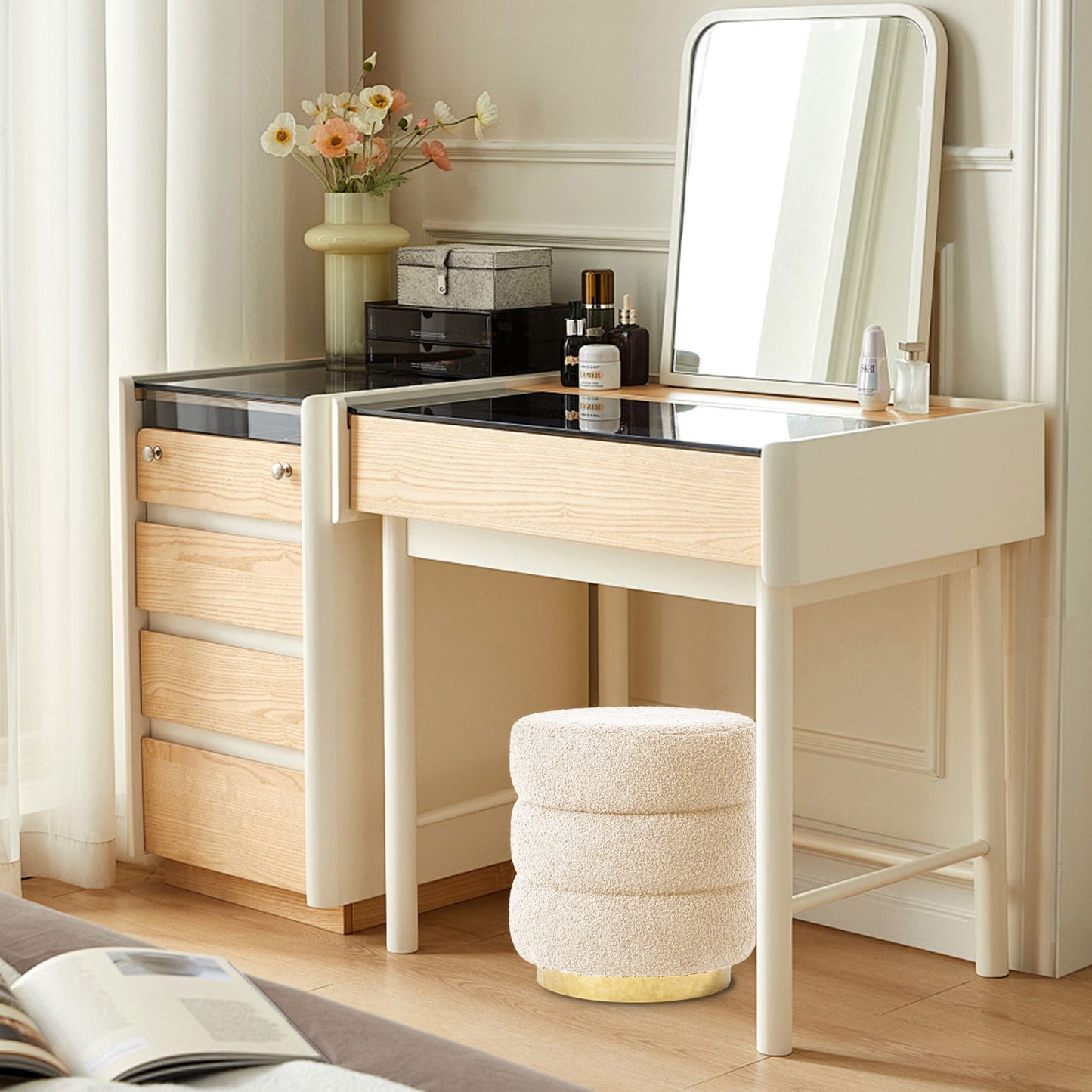 Beige stool 38x38x41cm