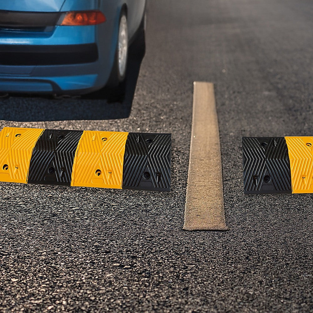 Pair Of 1M Long Rubber Speed Bumps (60T Load)