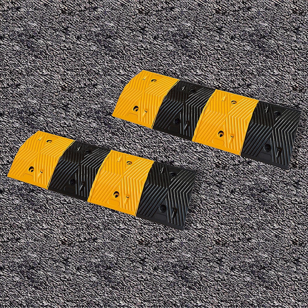 Pair Of 1M Long Rubber Speed Bumps (60T Load)