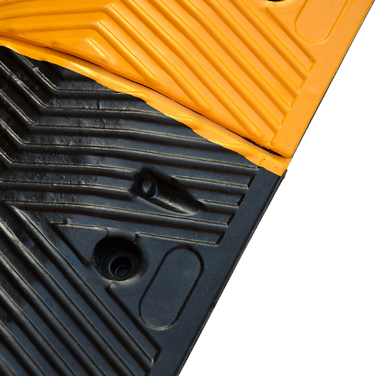 Pair Of 1M Long Rubber Speed Bumps (60T Load)