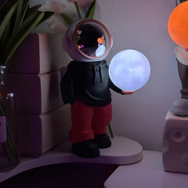  Holding the romantic moon Creative Astronaut Bluetooth Speaker