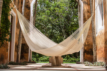 The Out And About Hammock Doble Size In Cream Colour