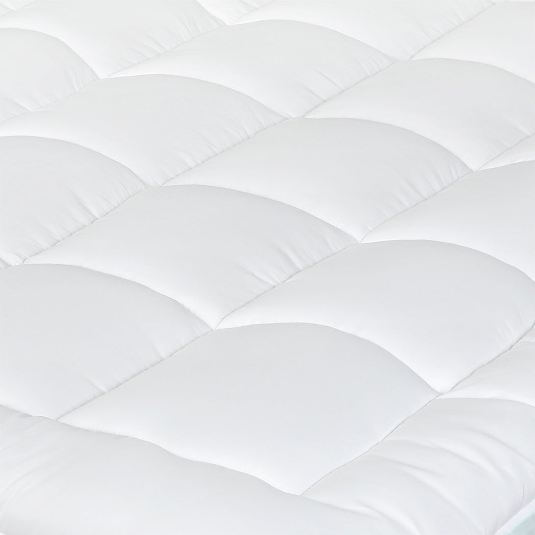Gel Memory Foam Mattress Topper Double Size 137x190x8cm