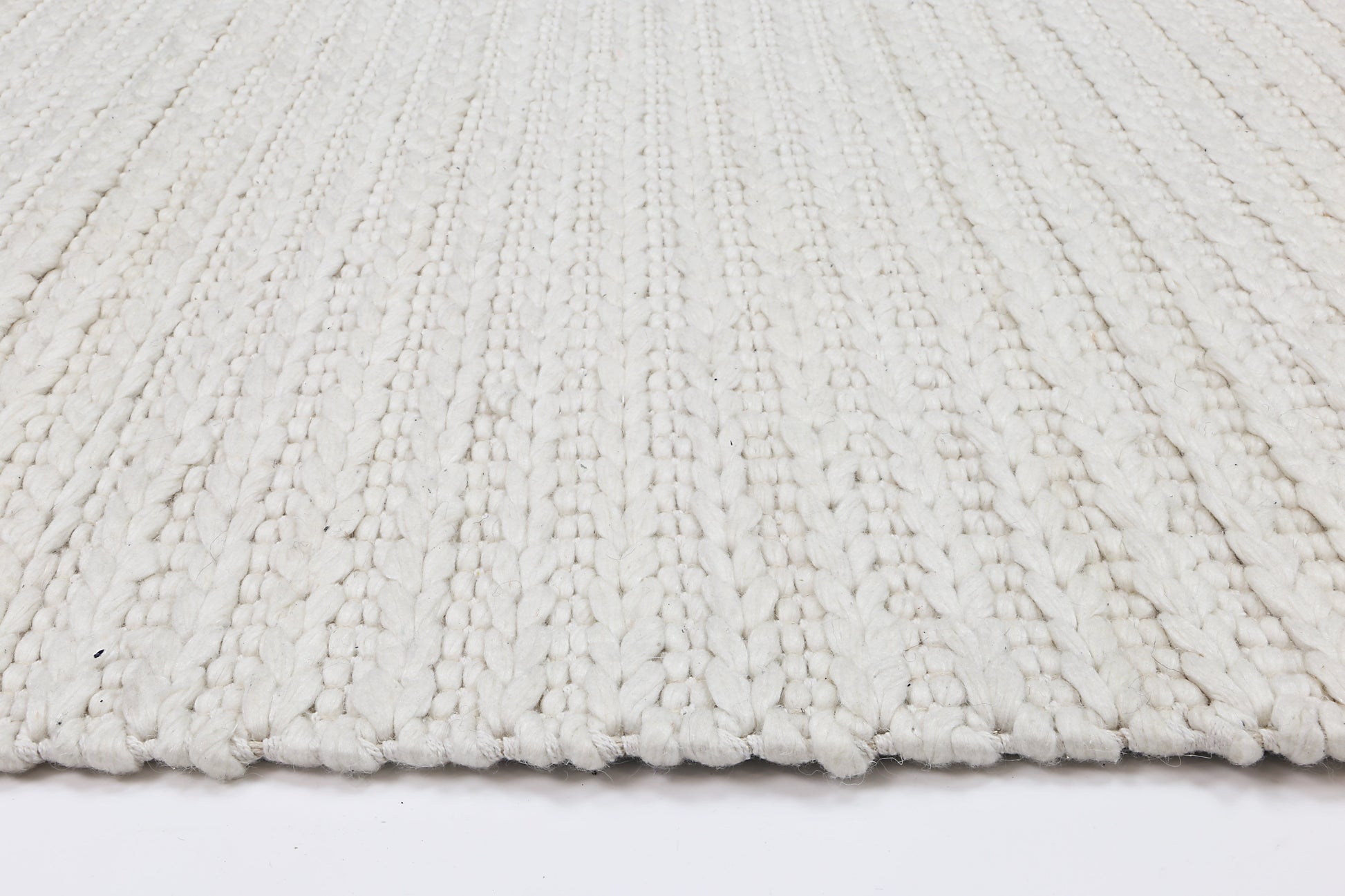 Cue White Wool Blend Rug 240x330cm