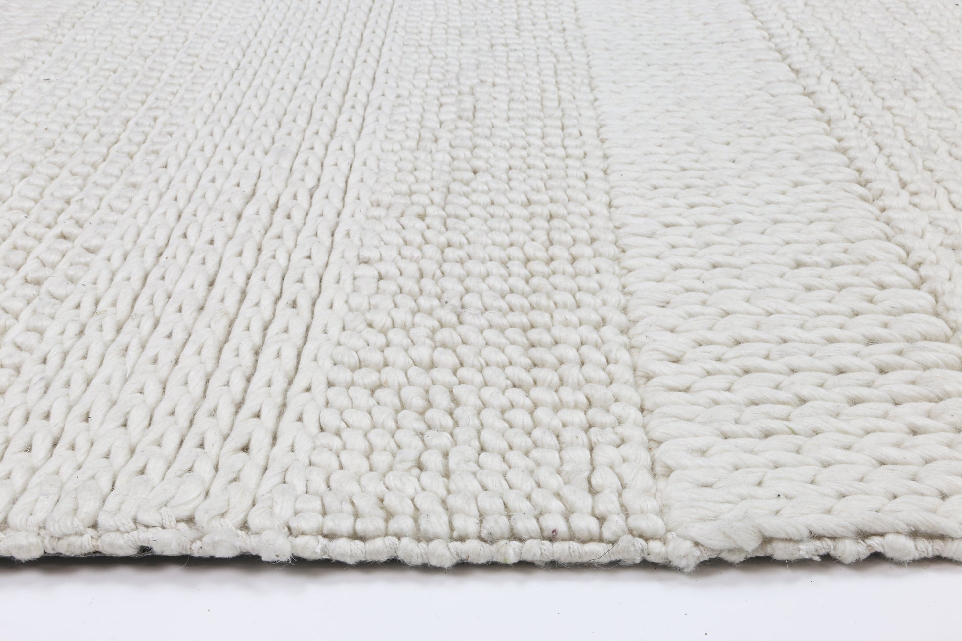 Grace White Wool Blend Rug 240x330cm