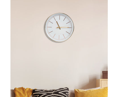 Modern Silent Wall Clock - Quartz Battery Operated Gold