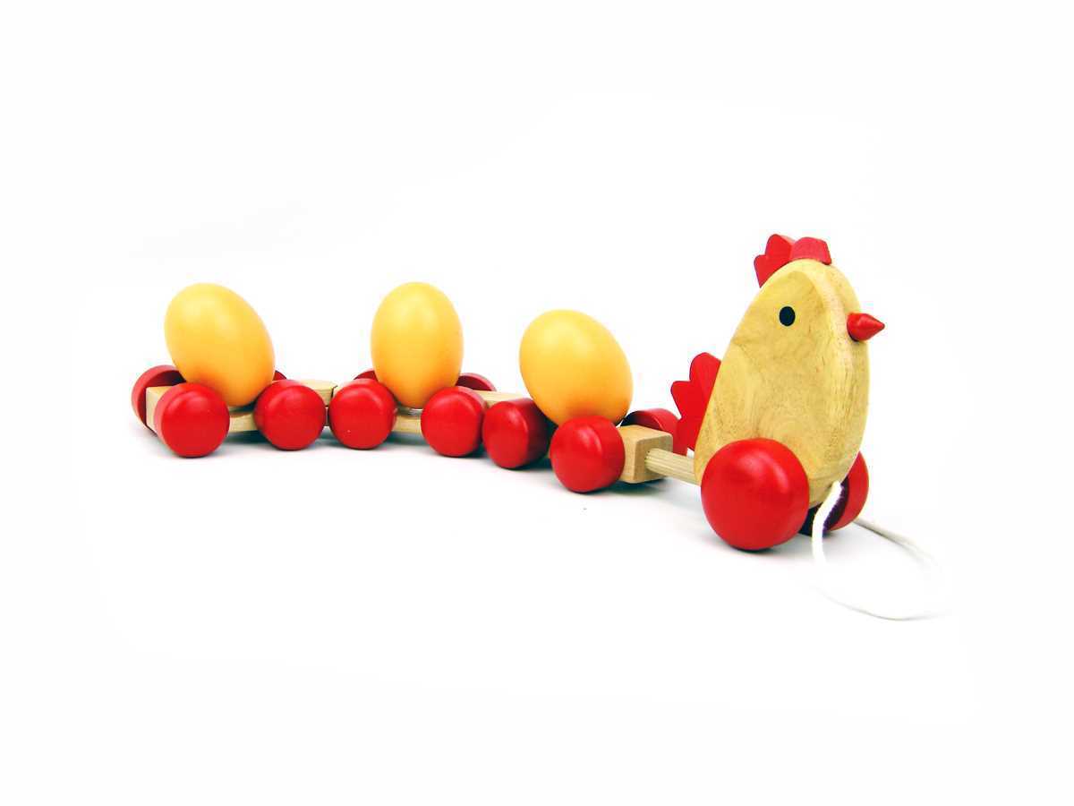 PULL-A-LONG CHICKEN W 3 EGGS