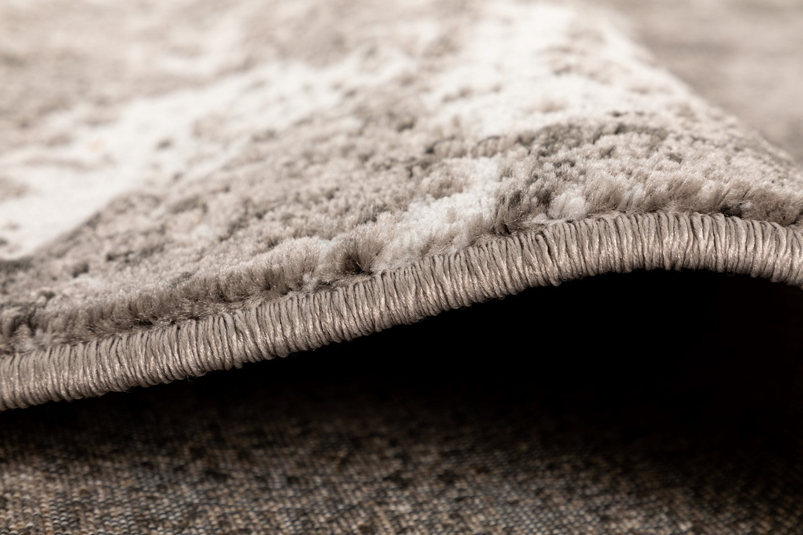 Silky touch rug timeless gry/626 b8306/626 
