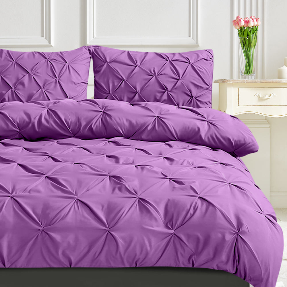 Diamond Pintuck Duvet Cover Pillow Case Set in Super King Size in Plum