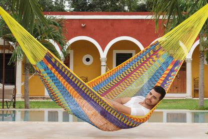 Queen Size Outdoor Cotton Hammock in Confeti